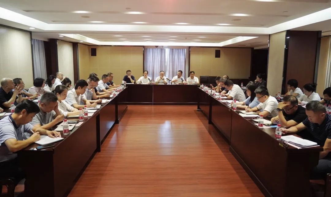 华体会官方端网站登录入口-华体会(中国)召开“新起点·新姿态·新征程”工作务虚会