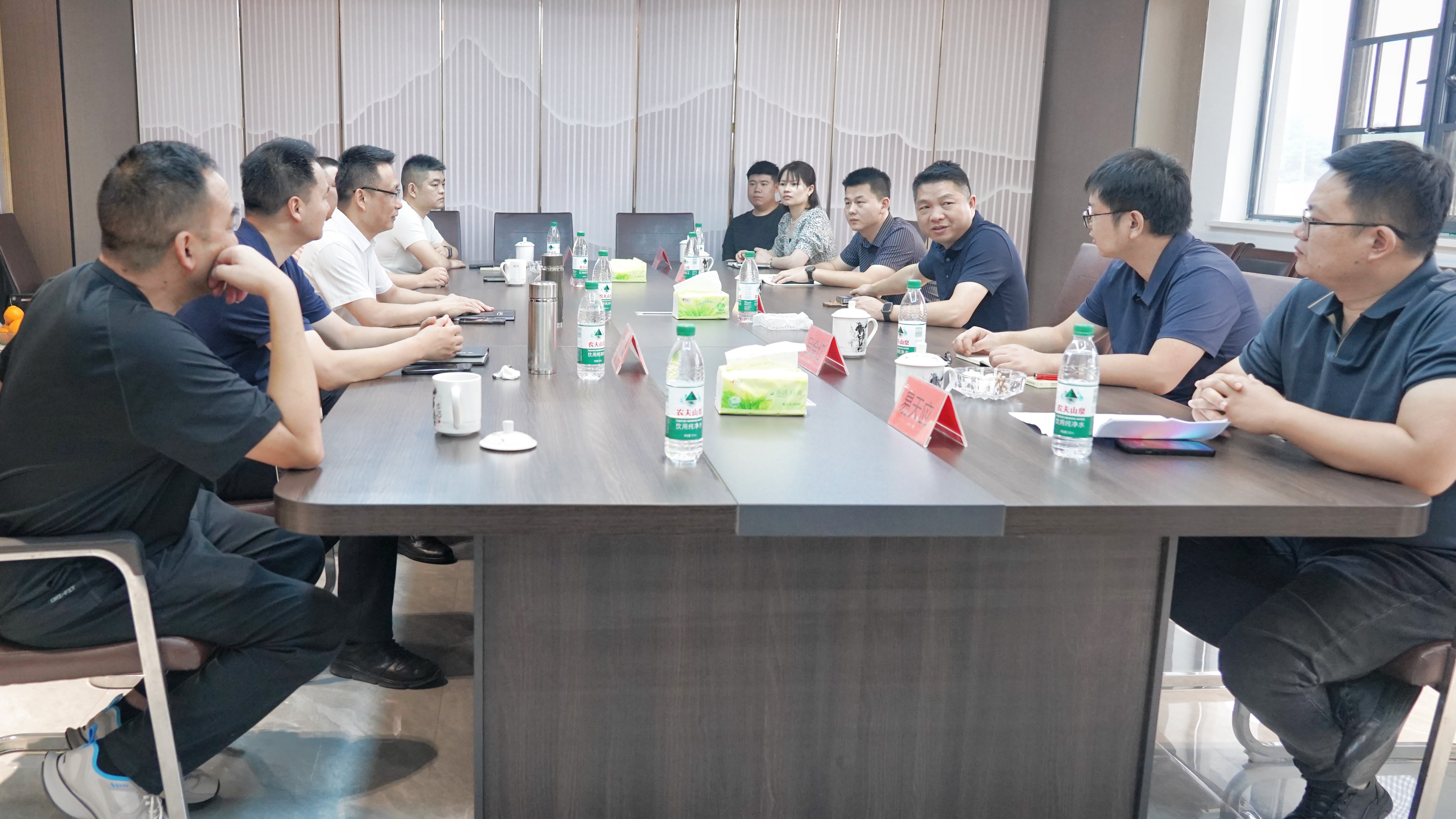 湖南港发集团赴华体会官方端网站登录入口-华体会(中国)益沅公司开展合作交流